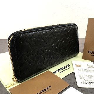 153 送料込み ♥品 BURBERRY ジップウォレット ブラック 牛革 ロゴ 型押し