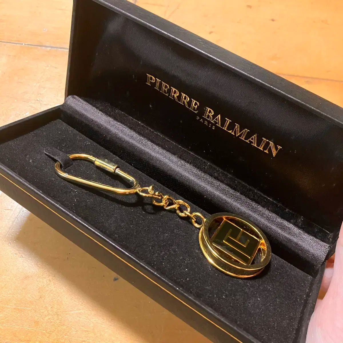 シンボル メダリオン