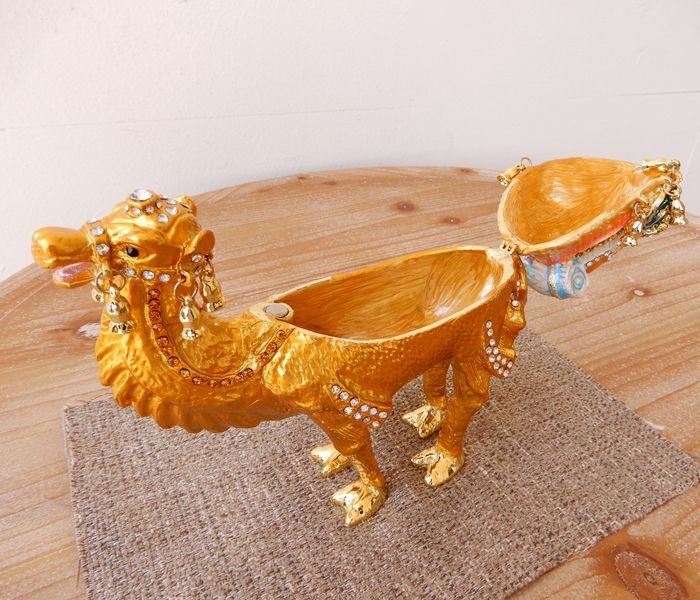 駱駝 らくだ ラクダ 獣紋 個性的 金属製 オリエンタル アジアン 高級
