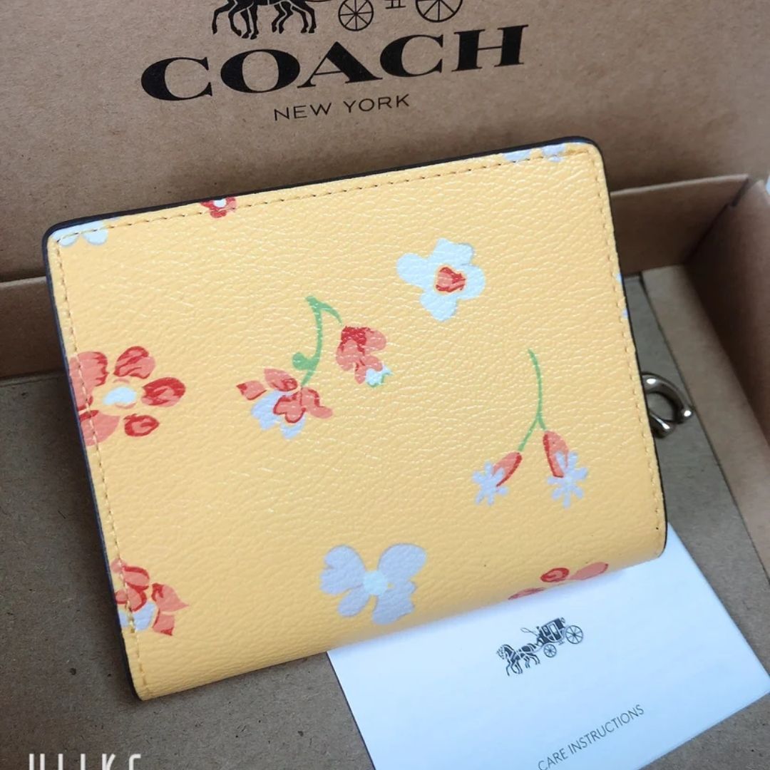 COACH 折りたたみ財布 イエロー 花柄 フローラル - 通販 - gofukuyasan.com