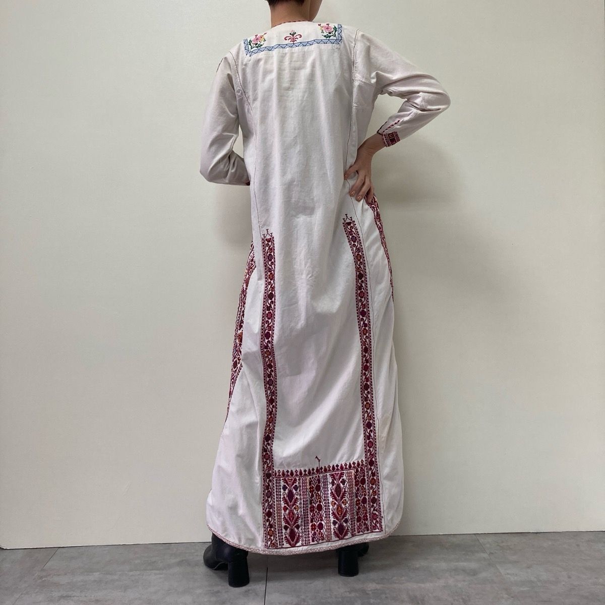 ウクライナ刺繍ワンピースVintage 古着マキシロング