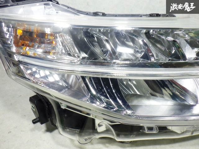 トヨタ ルーミー M900A 純正 ヘッドライト 左 STANLEY W3920 ルーミー M900A/M910A 左ヘッドライト/ランプ ハロゲン
