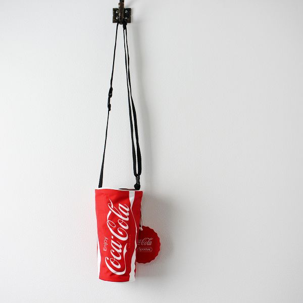 即完売　新品未使用　レスポートサック×コカコーラ社コラボ　ショルダーバッグ 未使用 Coca-Cola × LeSportsac コカコーラ レスポートサック