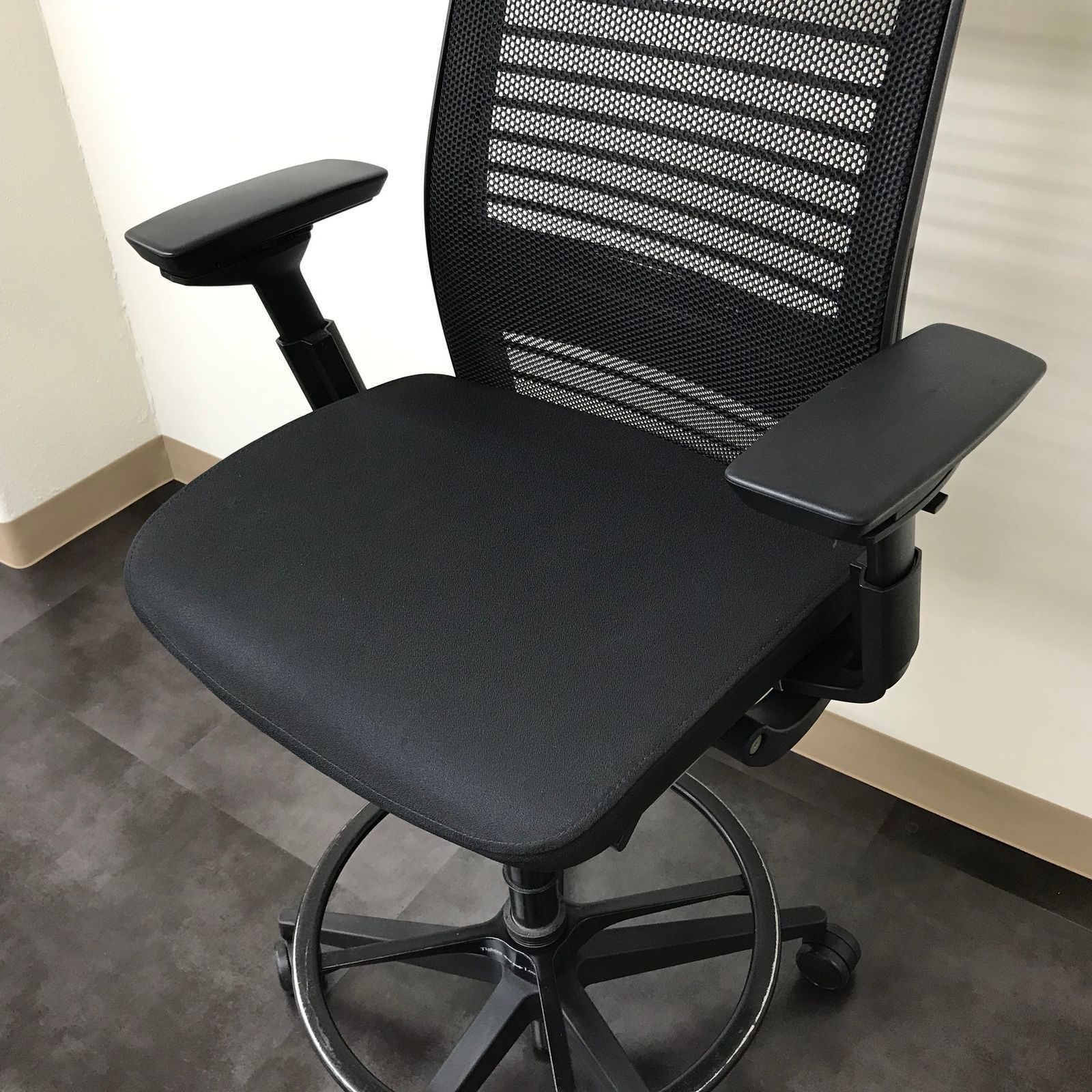 【中古 A(中古品)】Think(シンク)465B300BAM J501 5064 中古 A(中古品)】Think(シンク)465B300BAM J501 5064 - メルカリ