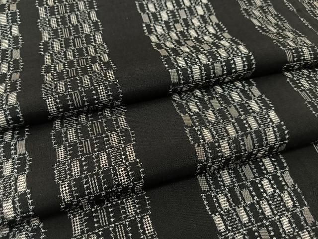 平和屋着物●本場村山大島紬　幾何学文様　正絹　逸品　BAAT0949yc 平和屋着物○本場村山大島紬 幾何学文様 正絹 逸品 BAAT0949yc - メルカリ