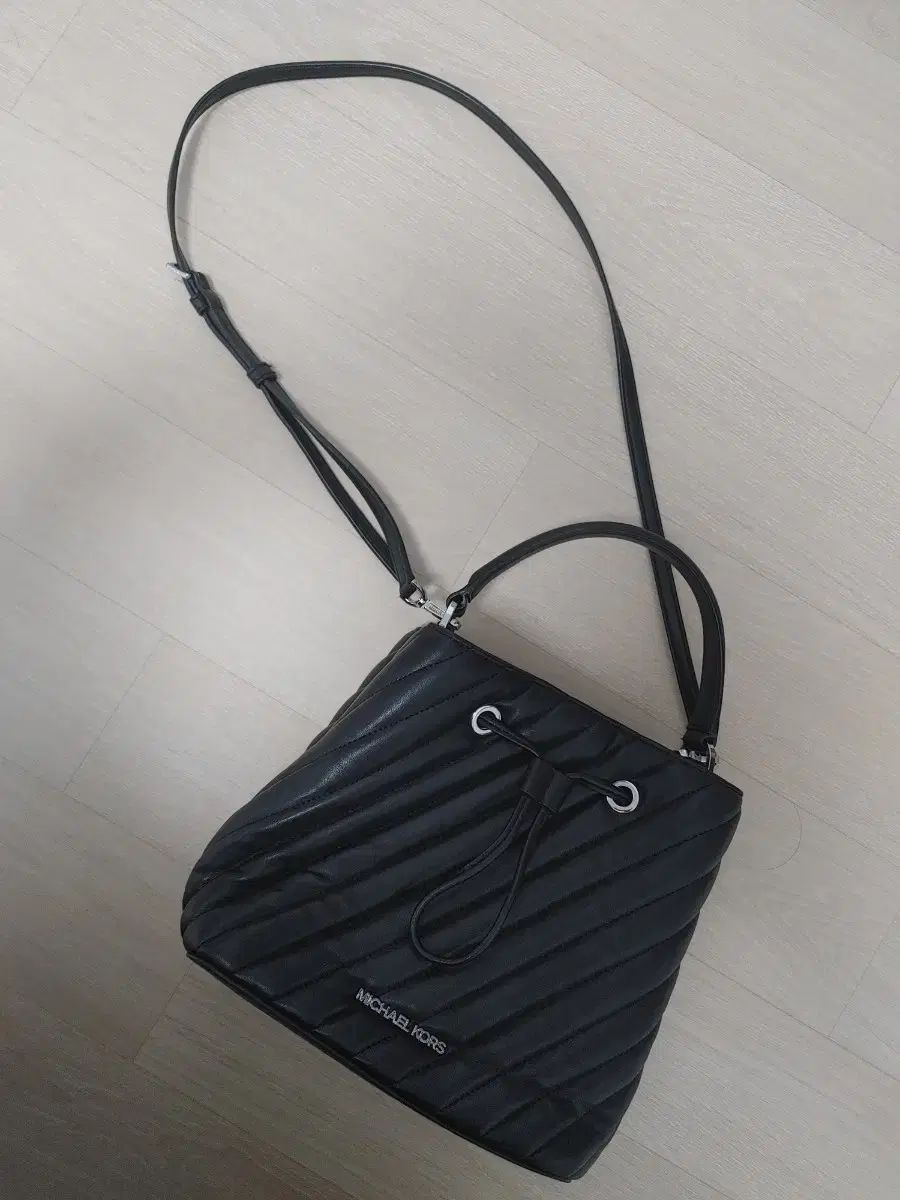 MICHAEL KORS マイケル コース バケットバッグ クロスバッグ