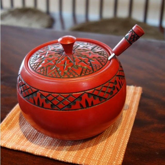 木彫りシュガーポット（砂糖壺）丸型 赤 信州農民美術品 - メルカリ