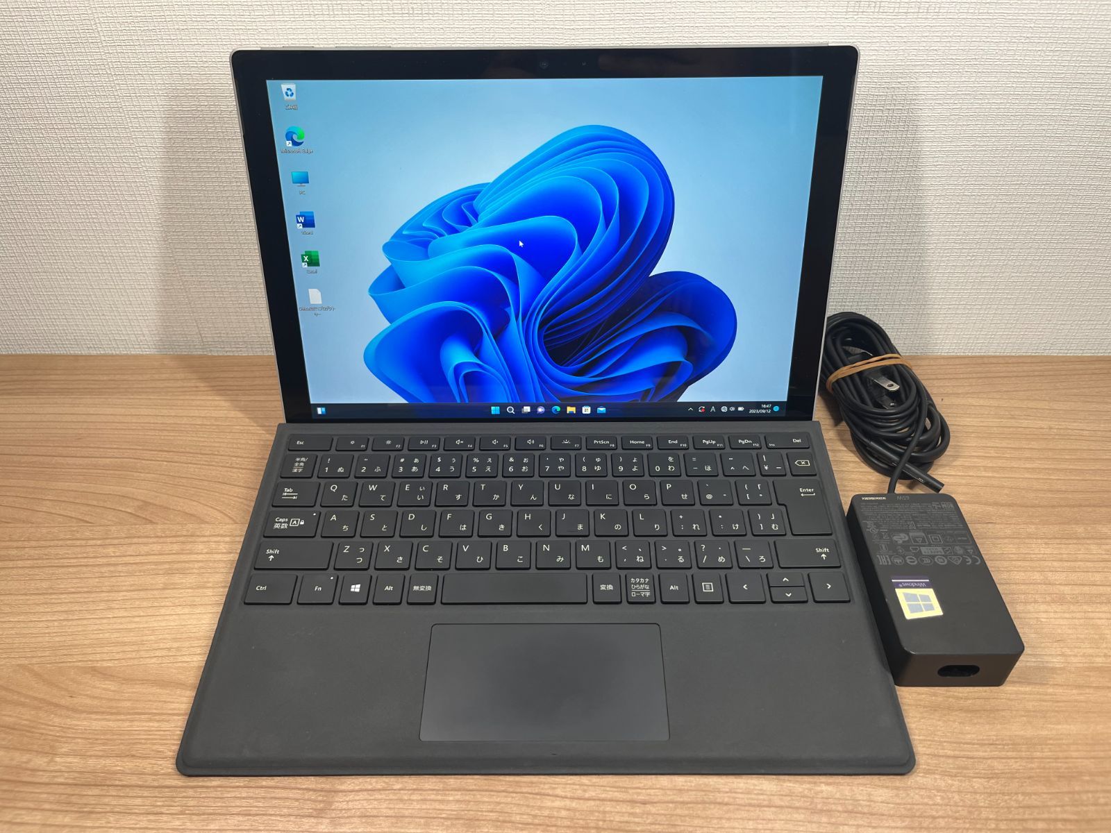 マイクロソフト Surface Pro6 1796 第8世代 美品office-