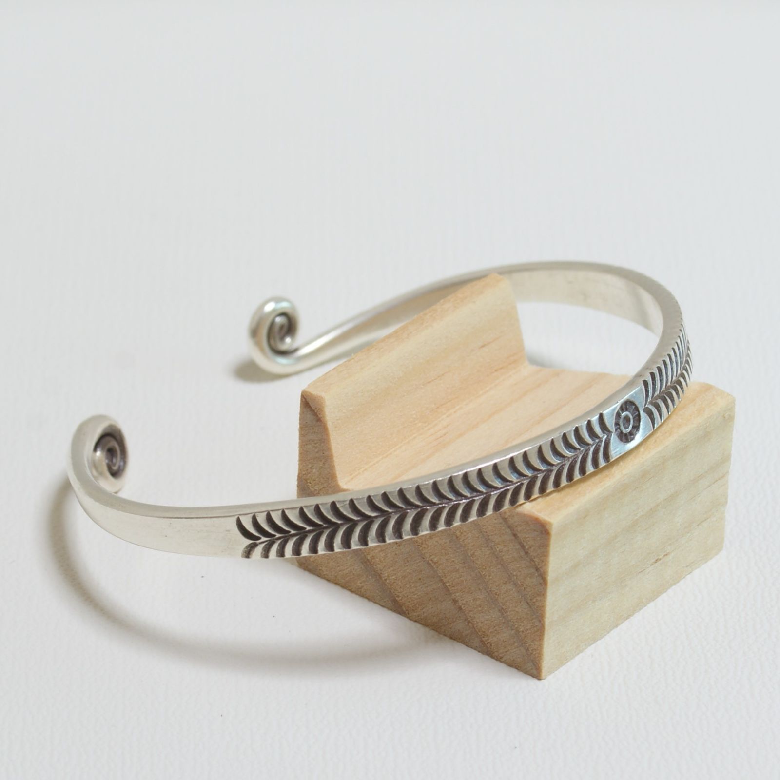 カレンシルバー バングル ユニセックス KAREN SILVER BANGLE UNISEX 