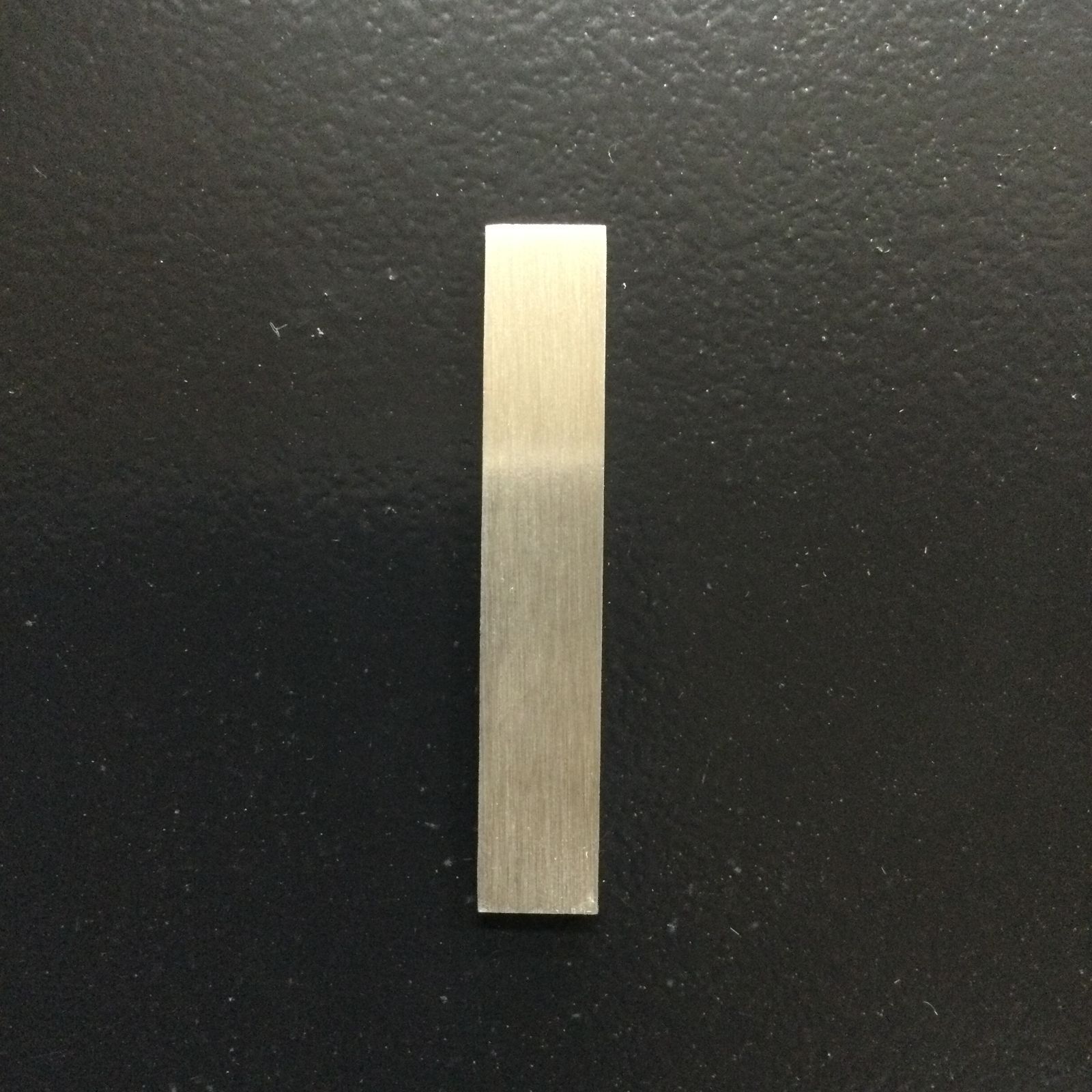 ちいさい ステンレス 切り文字【A~J】 ゴシック体 切り抜き文字 オーダー ネームプレート 金属 厚さ 3mm サイズ 15 mm ...