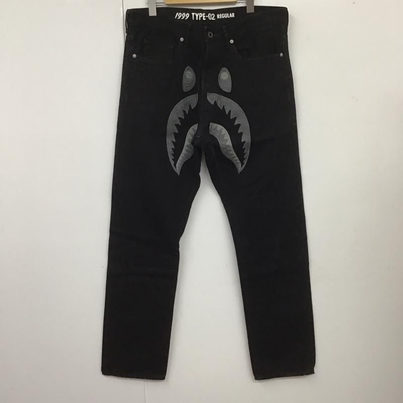 A BATHING APE アベイシングエイプ パンツ デニム、ジーンズ 001DPG801004X シャークデニム