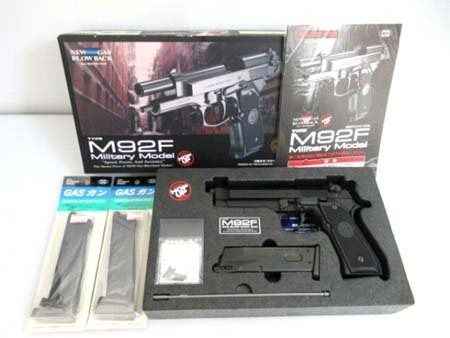 東京マルイ ニューガスブローバックガン M92F ミリタリーモデル 箱入り スペアマガジン×2 18歳以上対象 ノーチェック