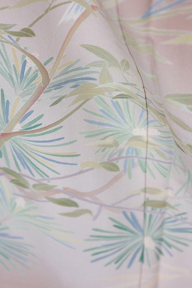 色留袖 本加賀友禅 新品未使用品 縫い紋五三の桐 薄茶 緑 松 花 鳥  