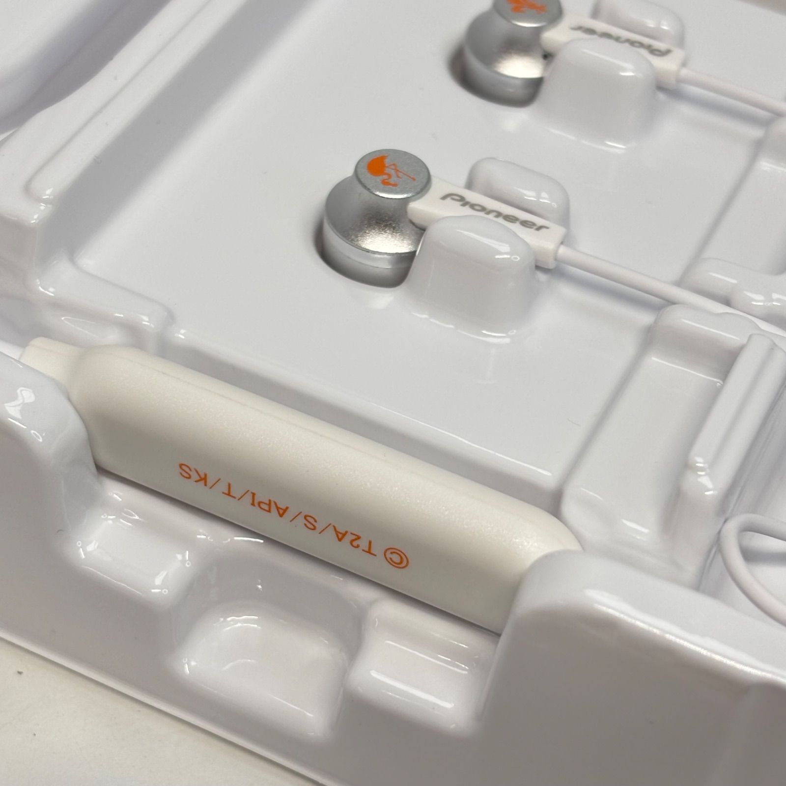 【新品】十王院カケル コラボワイヤレスイヤホン Pioneer製 新品】十王院カケル コラボワイヤレスイヤホン Pioneer製 パイオニア