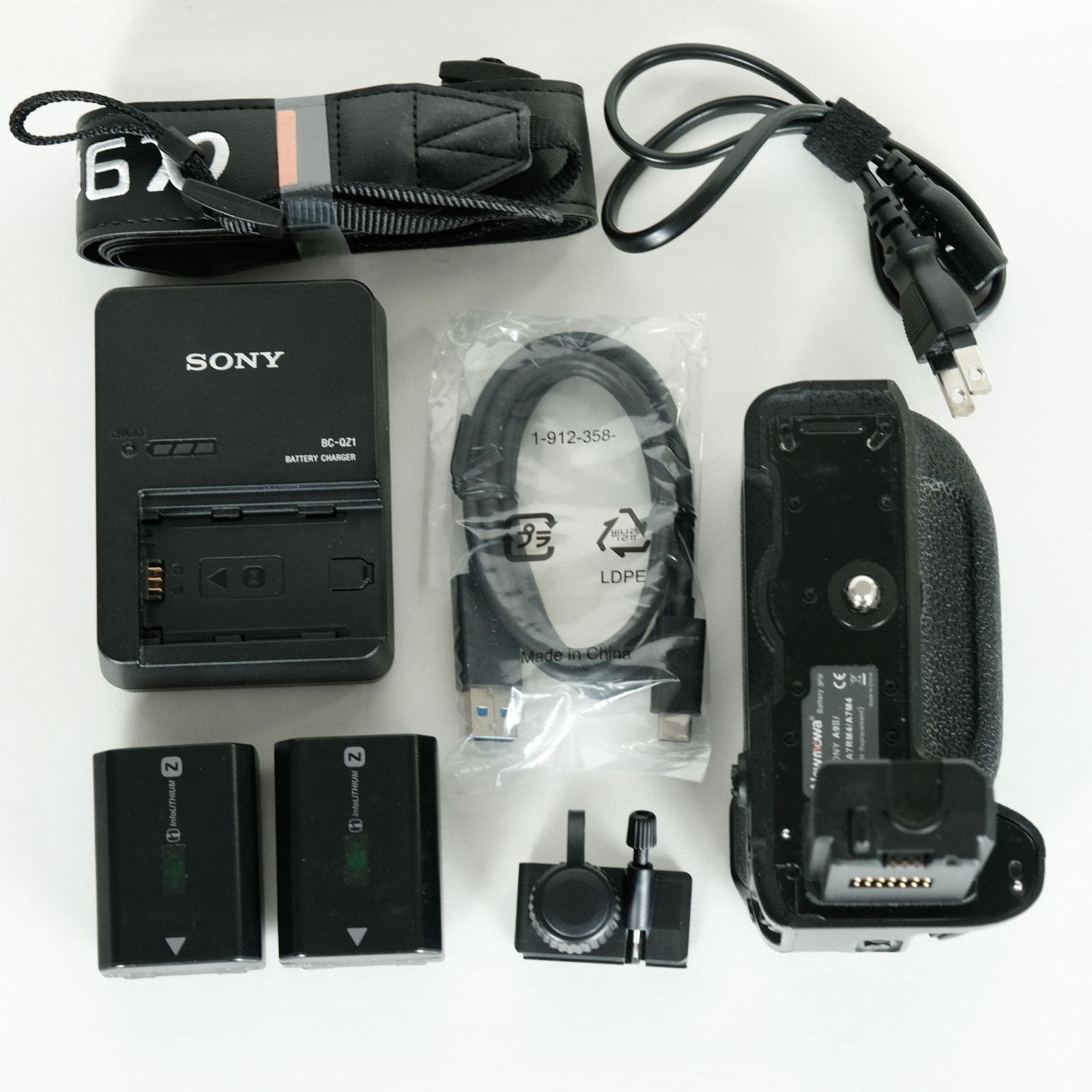 ILCE-9M2 |