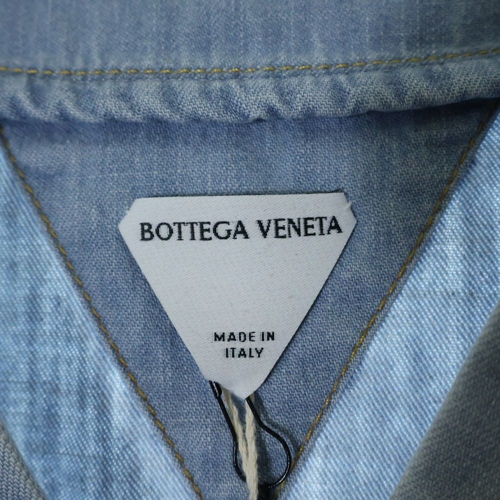 BOTTEGA VENETA (ボッテガヴェネタ) Bleached Light Denim V Neck  