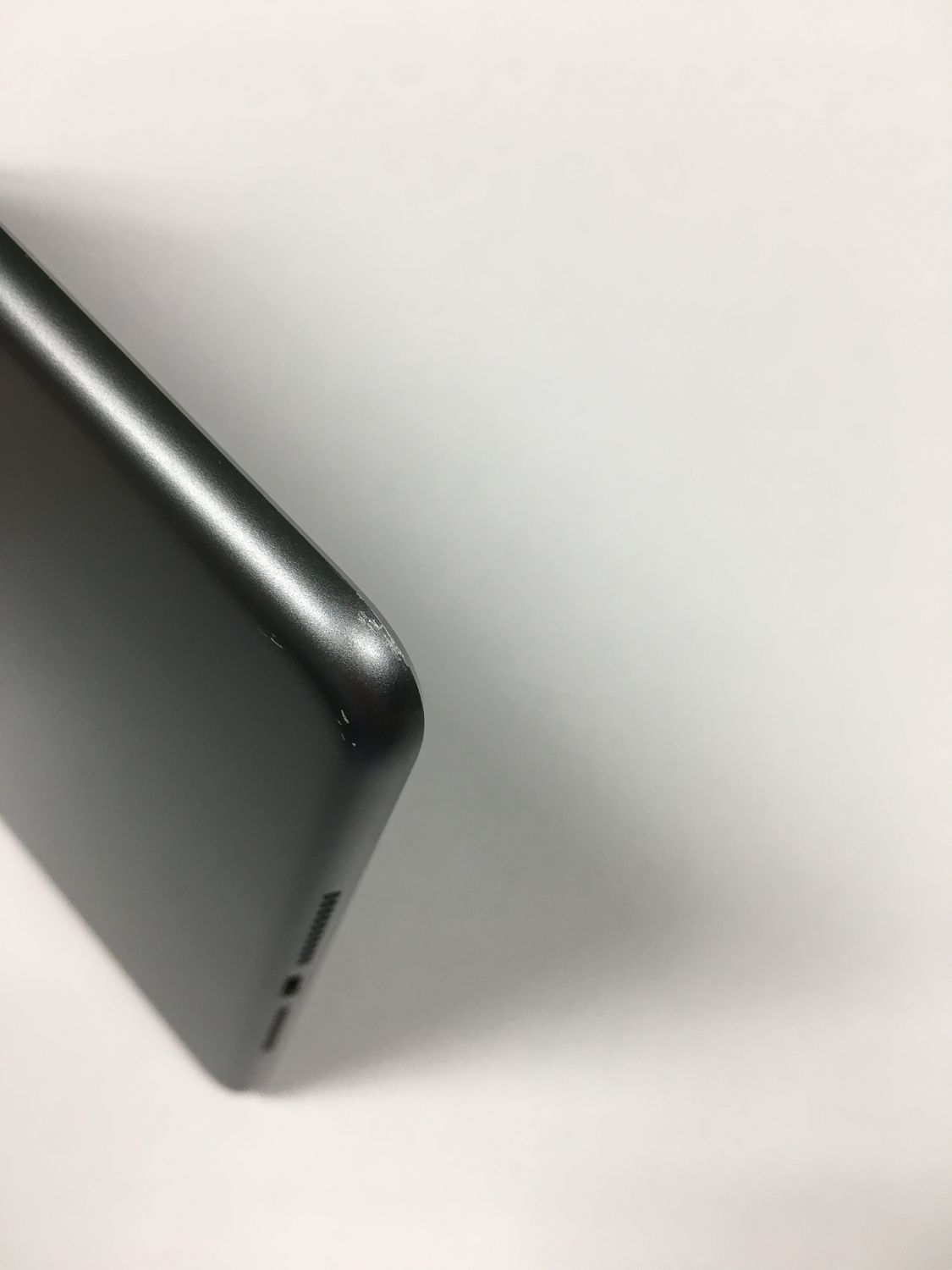 タブレット 【動作確認・初期化済み】電池84％ SIMフリー Apple iPad