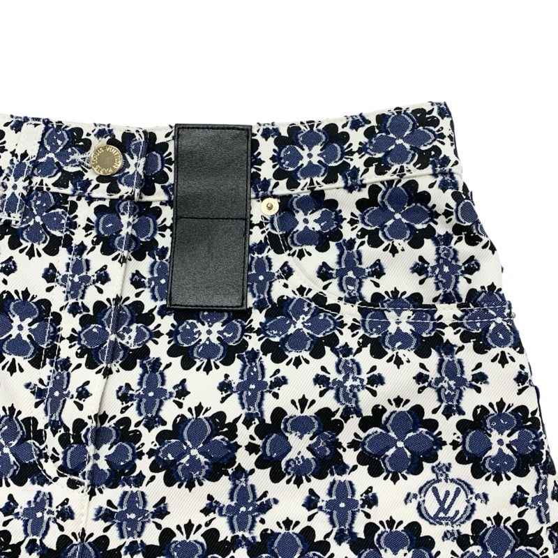 LOUIS VUITTON モノグラムフラワー/プリーツ/ショートパンツ ルイヴィトン LOUIS VUITTON モノグラム ボトムス コットン