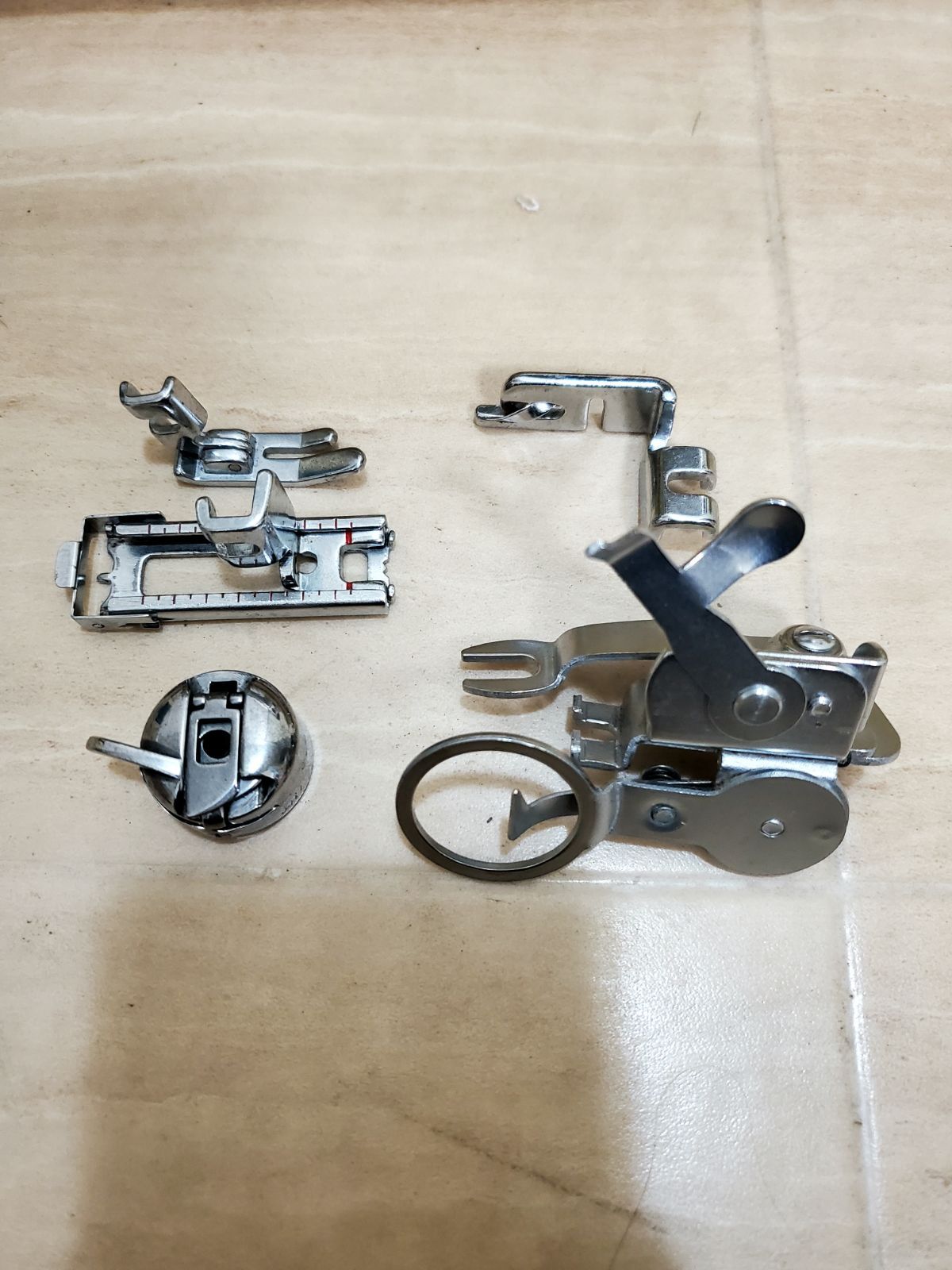 brotherブラザーミシンZU2-B685 ジャンク品