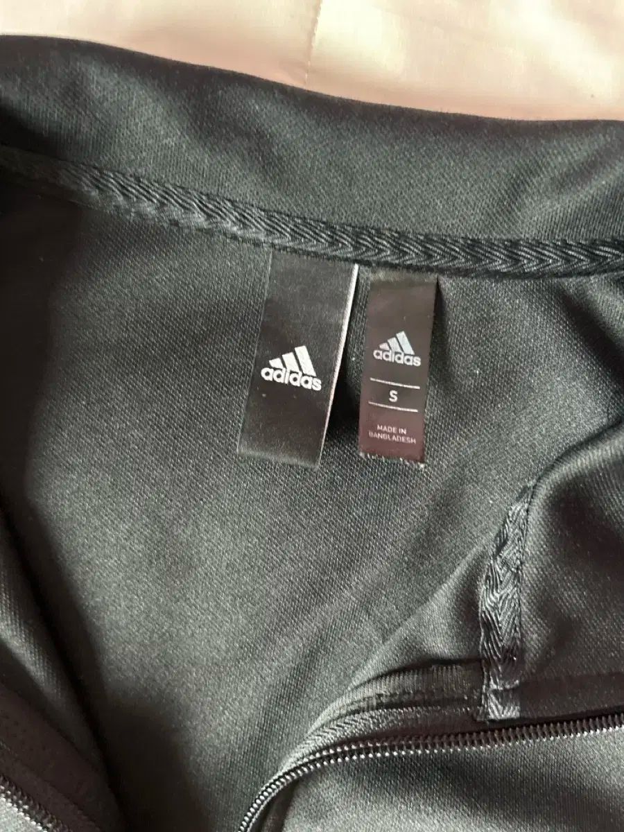 黒
