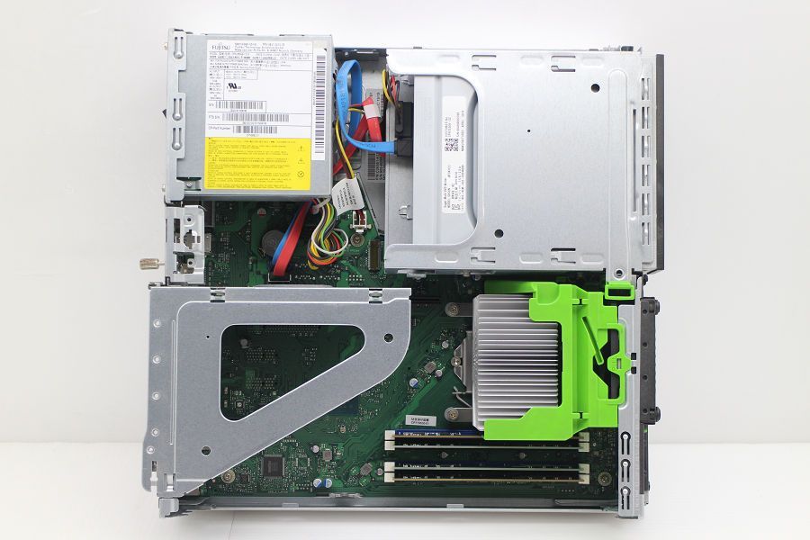 富士通 - 超ウルトラスリム！第8世代最上級ハイスペック！超速SSD！RAM12GB！富士通 超ウルトラスリム！第8世代最上級ハイスペック！超速SSD