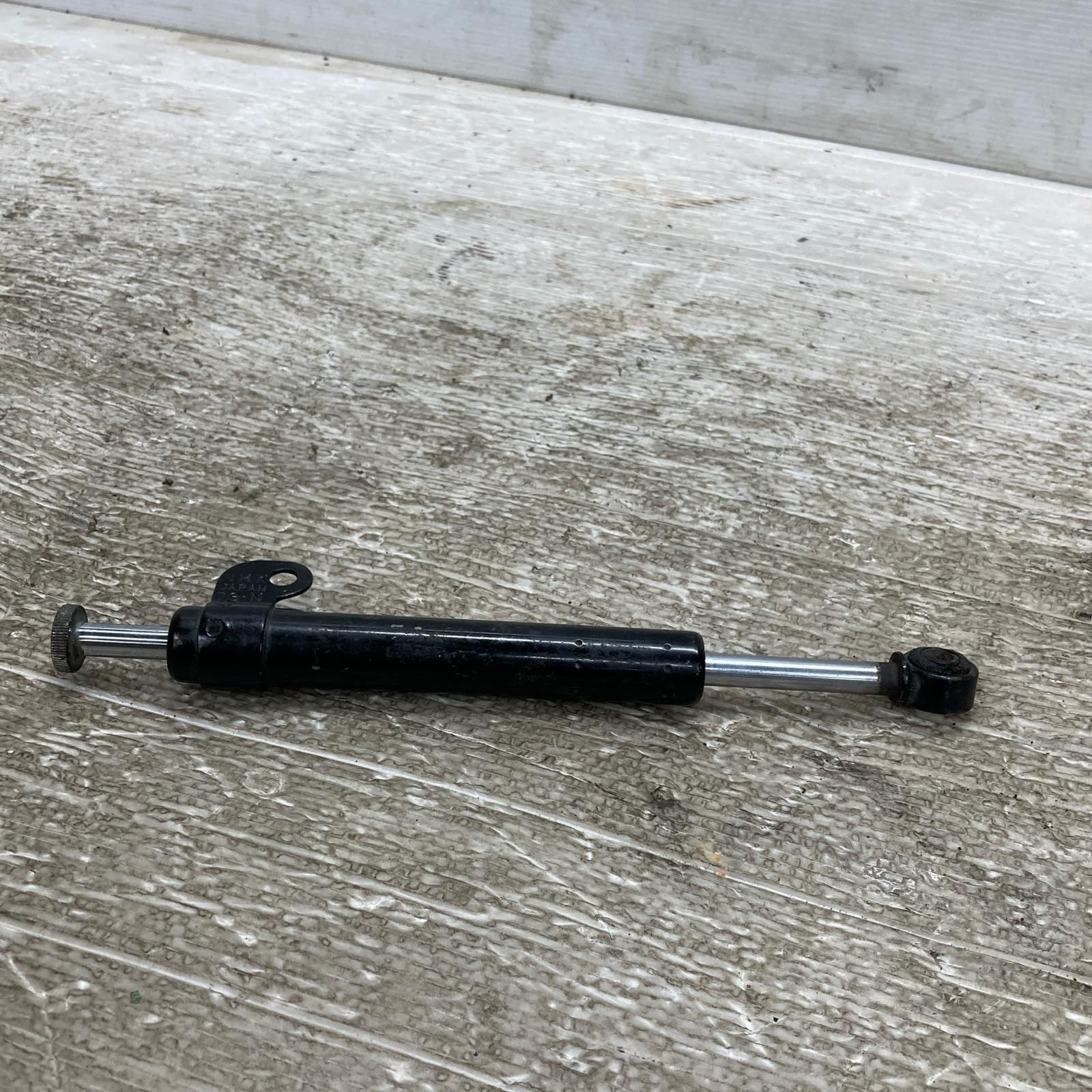 Z1000 ステアリングダンパー