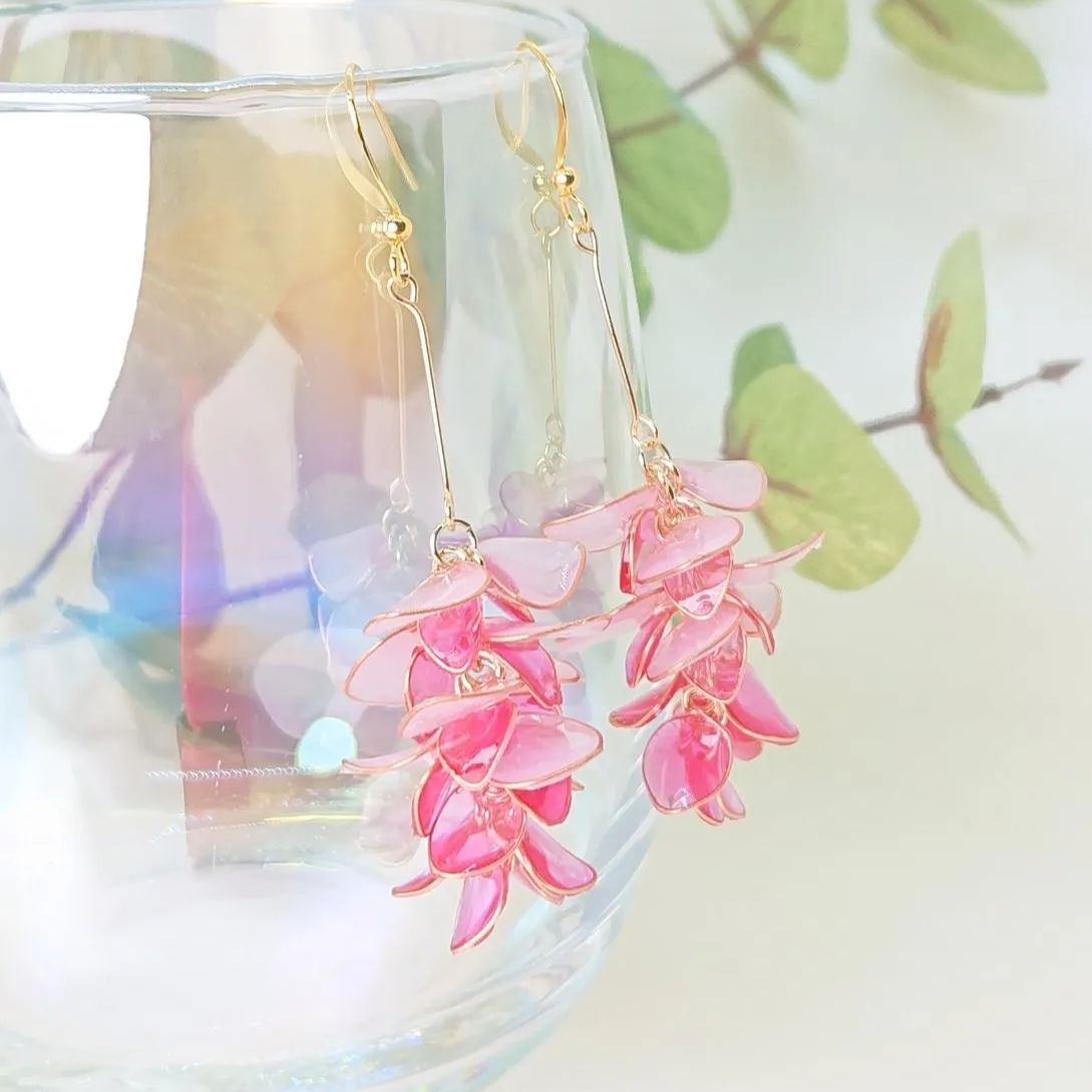 ミニリボンとパステルピンクいちごのローズビジューピアス/イヤリング