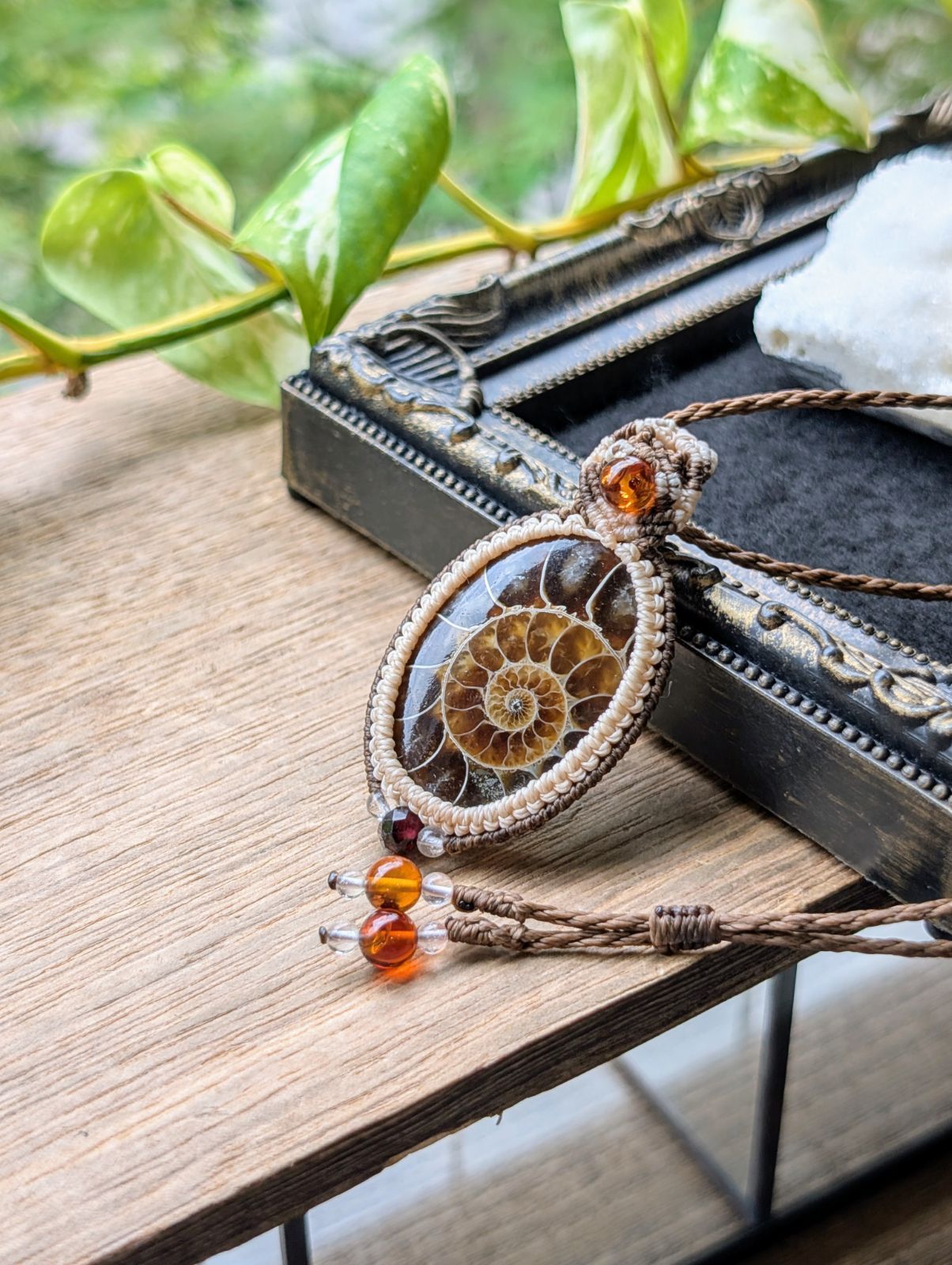 マクラメ ネックレス アンモナイト マクラメネックレス アンモナイト 化石 天然石 シトリン ローズ