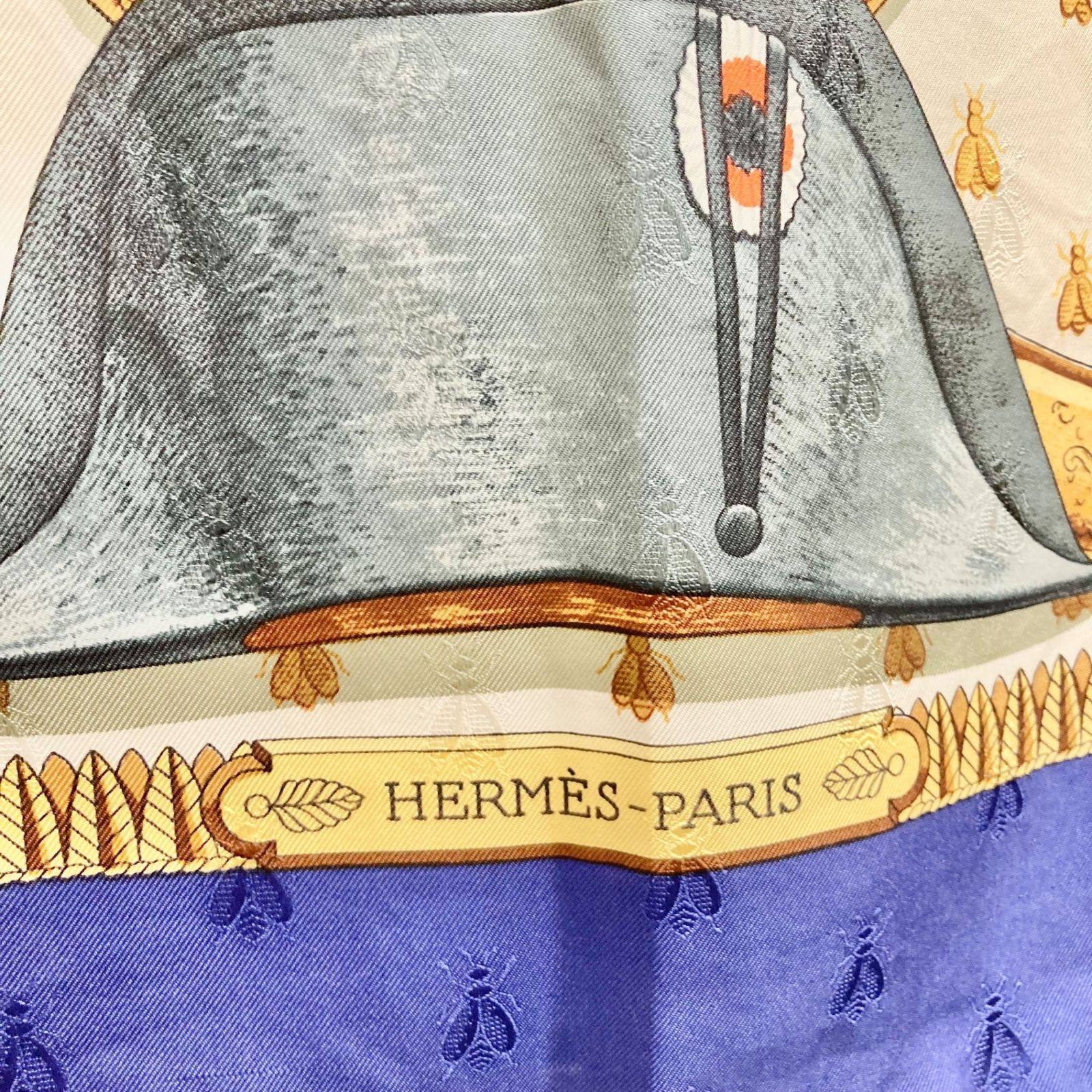 HERMÈS ナポレオン モチーフ シルクスカーフ HERMÈS ナポレオン モチーフ シルクスカーフ