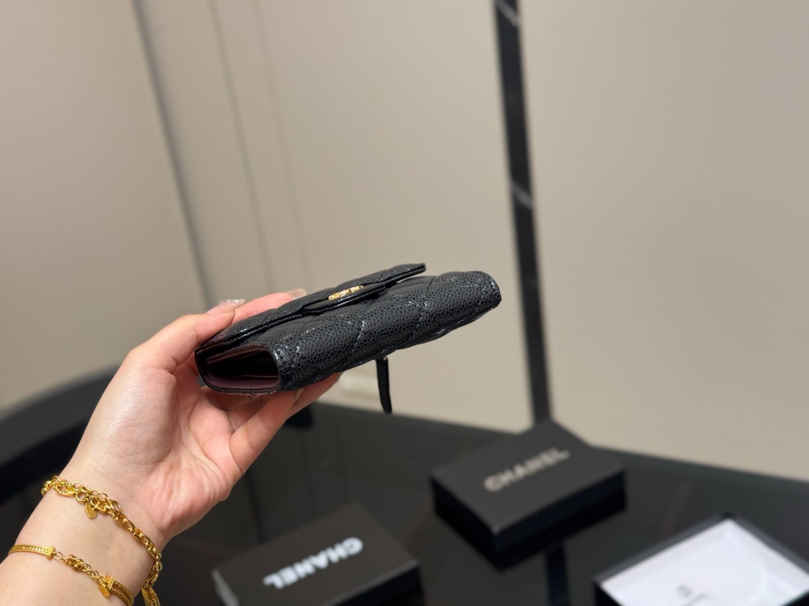 定番＆大人気♥ 国内発送！シャネル★ ショートウォレット 今日特価】Chanel Short Wallet シャネル ショートウォレット