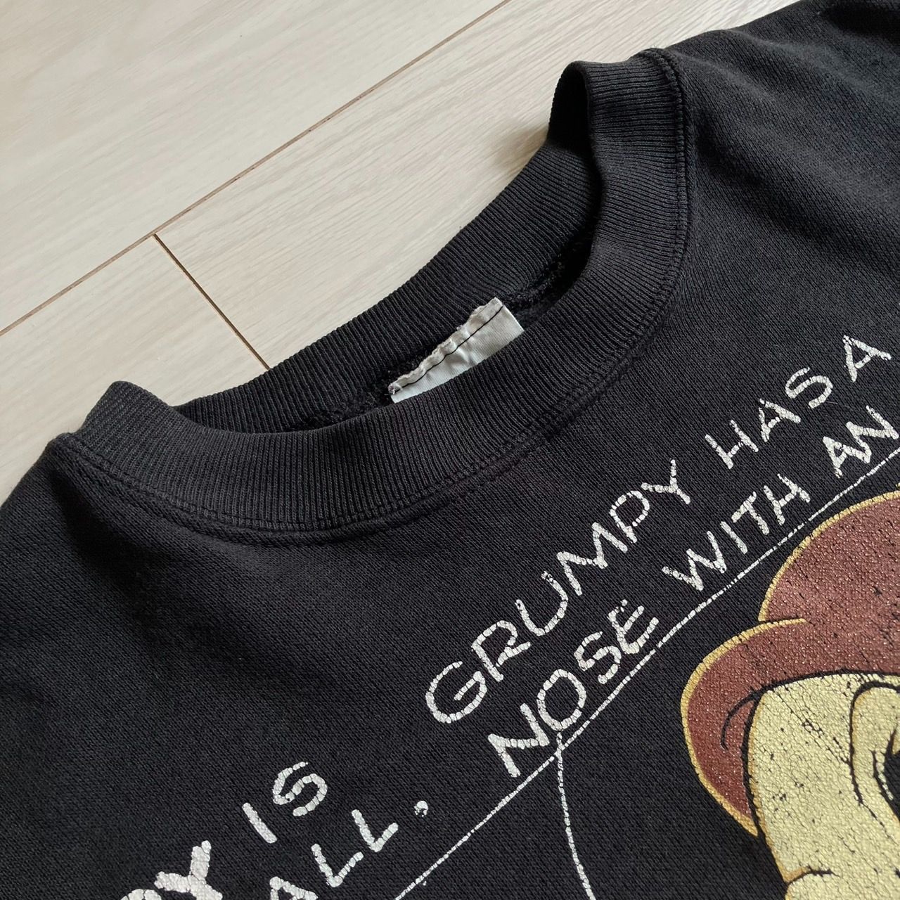 藤ヶ谷太輔 着用 7人のこびと スウェット 黒 ディズニー Grumpy L~XL 