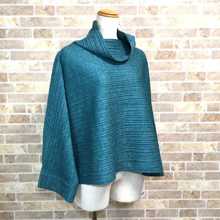 送料込み ♥品 PLEATS PLEASE トップス グリーン 3 タグ付き 614