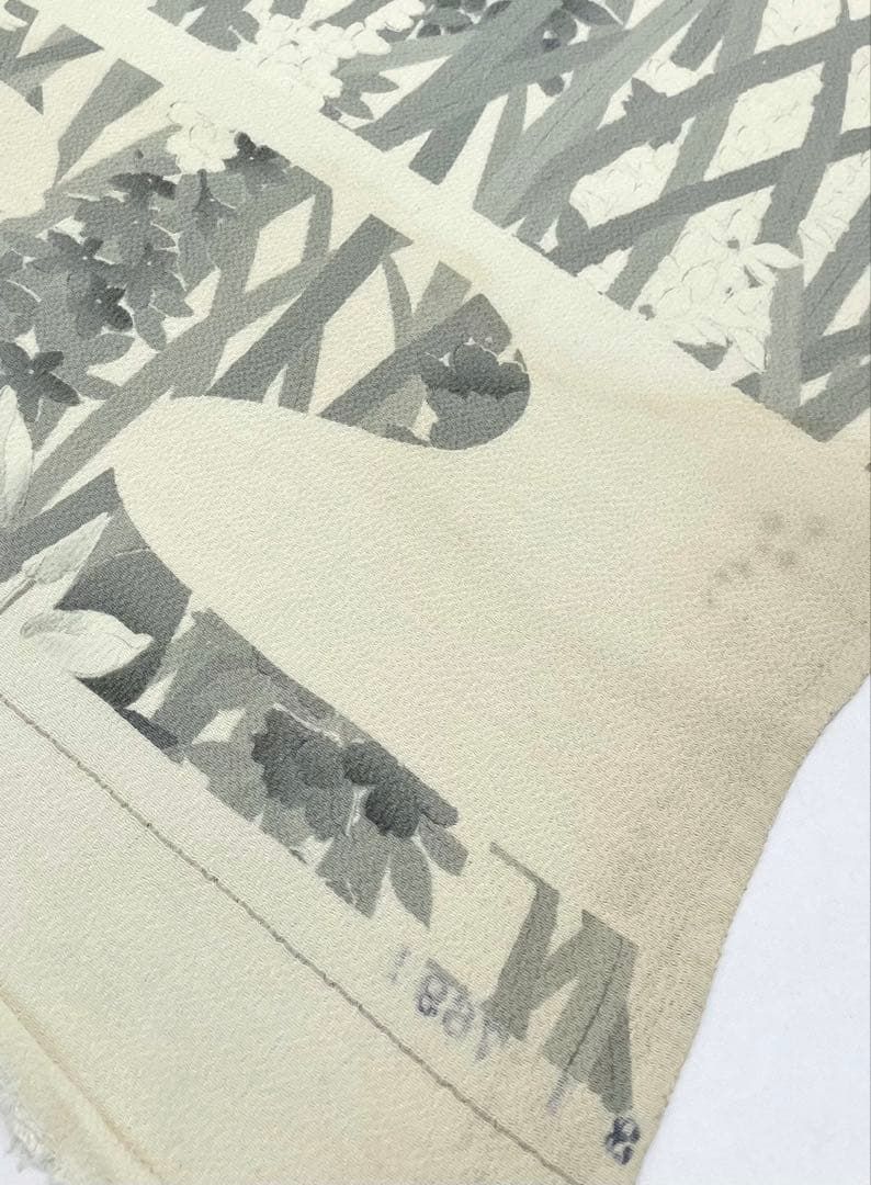 小紋 紋意匠 寿光織 正絹 反物 小紋 寿光織 紋意匠 唐花文 皇室献上