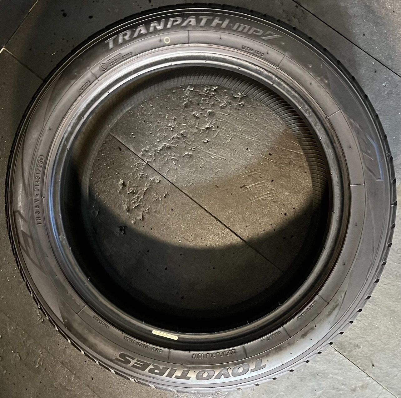 2023年製　スタッドレスタイヤ4本　235/60r18 9分山 2023年製 スタッドレスタイヤ4本 235/60r18 9分山 2023年製 約