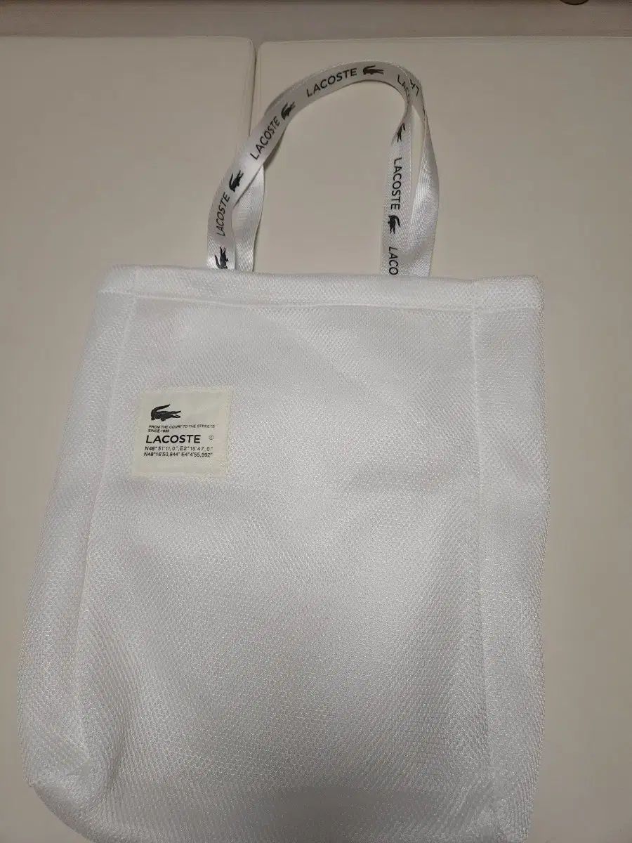 新製品) ラコステ ホワイト メッシュ トートバッグを販売してい