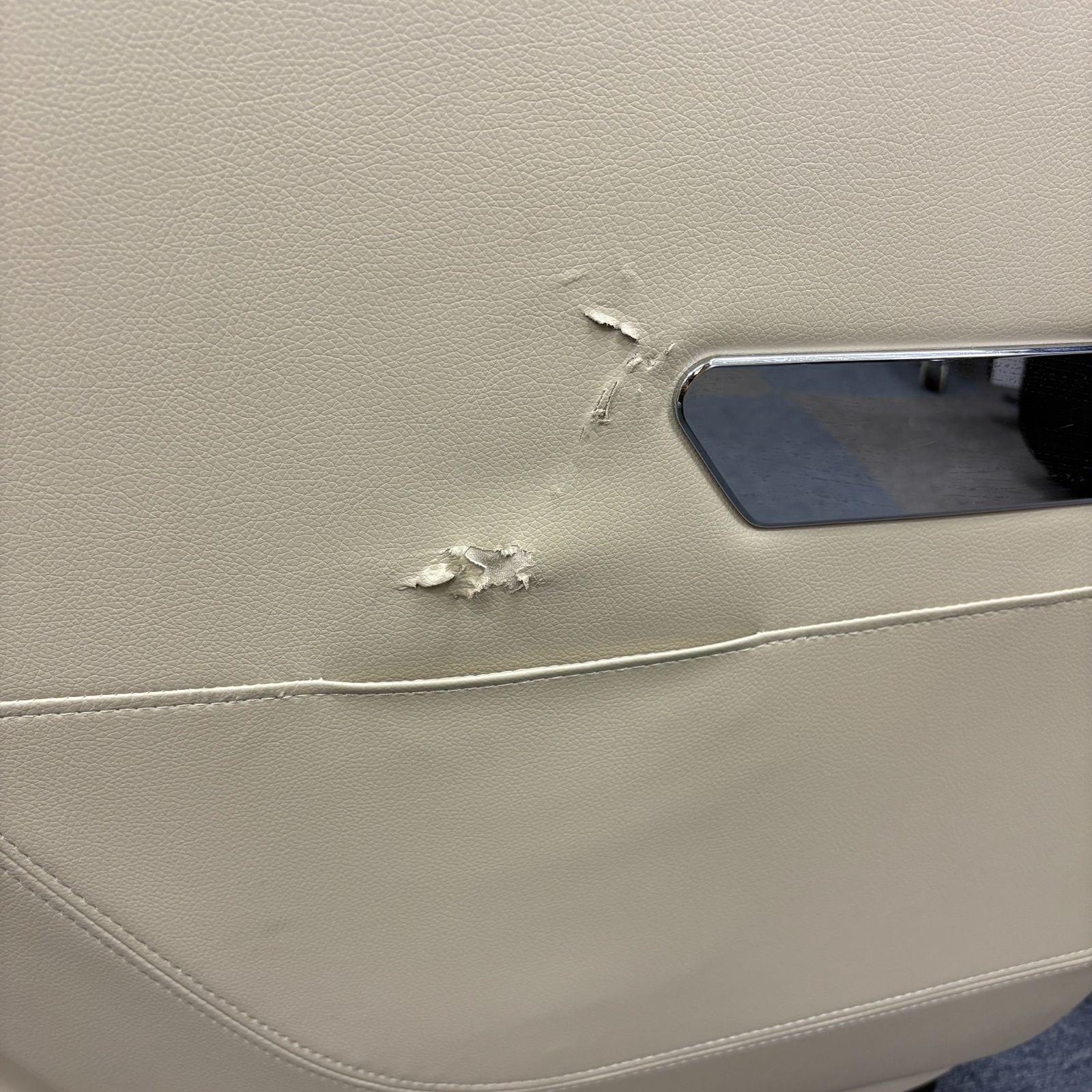 直接引取 フジ医療機器 マッサージチェアH21 AS-R900 家庭用電気マッサージ器 マッサージチェア マッサージ 家庭用 KANDAIZUMI_COM