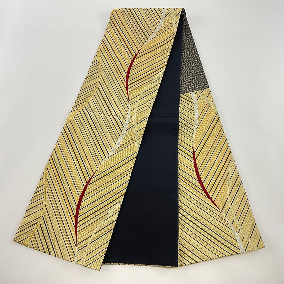 刺繍 六通 袋帯 金糸 正絹 未使用品 袋帯 美品 秀品 几帳 楽器 箔 金糸 金色 六通 正絹 中古 袋帯 美