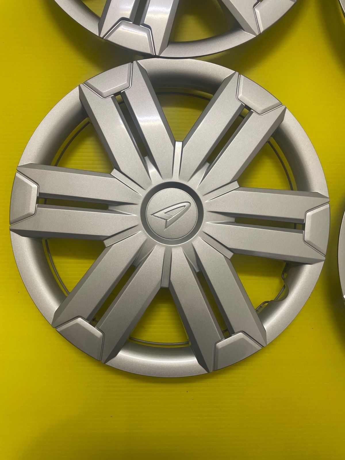 ULTRAFLEX ショートボード 約6フィート イエロー(フィンとカバー付き