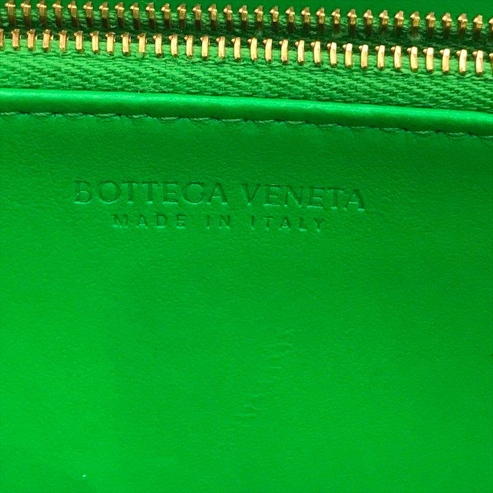 正規品⭐️美品⭐️BOTTEGA VENETA 財布　ボッテガ　ラウンド　グリーン BOTTEGA VENETA ボッテガ ヴェネタ レザー ラウンドファスナー