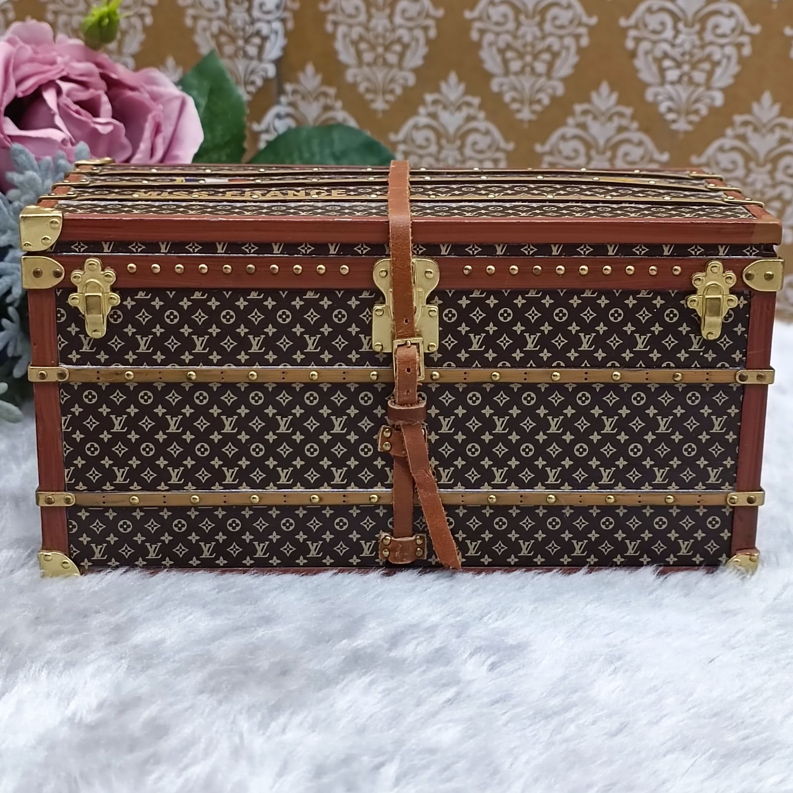 LOUIS VUITTON ミスフランス モノグラムトランク ペーパーウェイト LOUIS VUITTON/ルイ・ヴィトン】 ミスフランス トランク