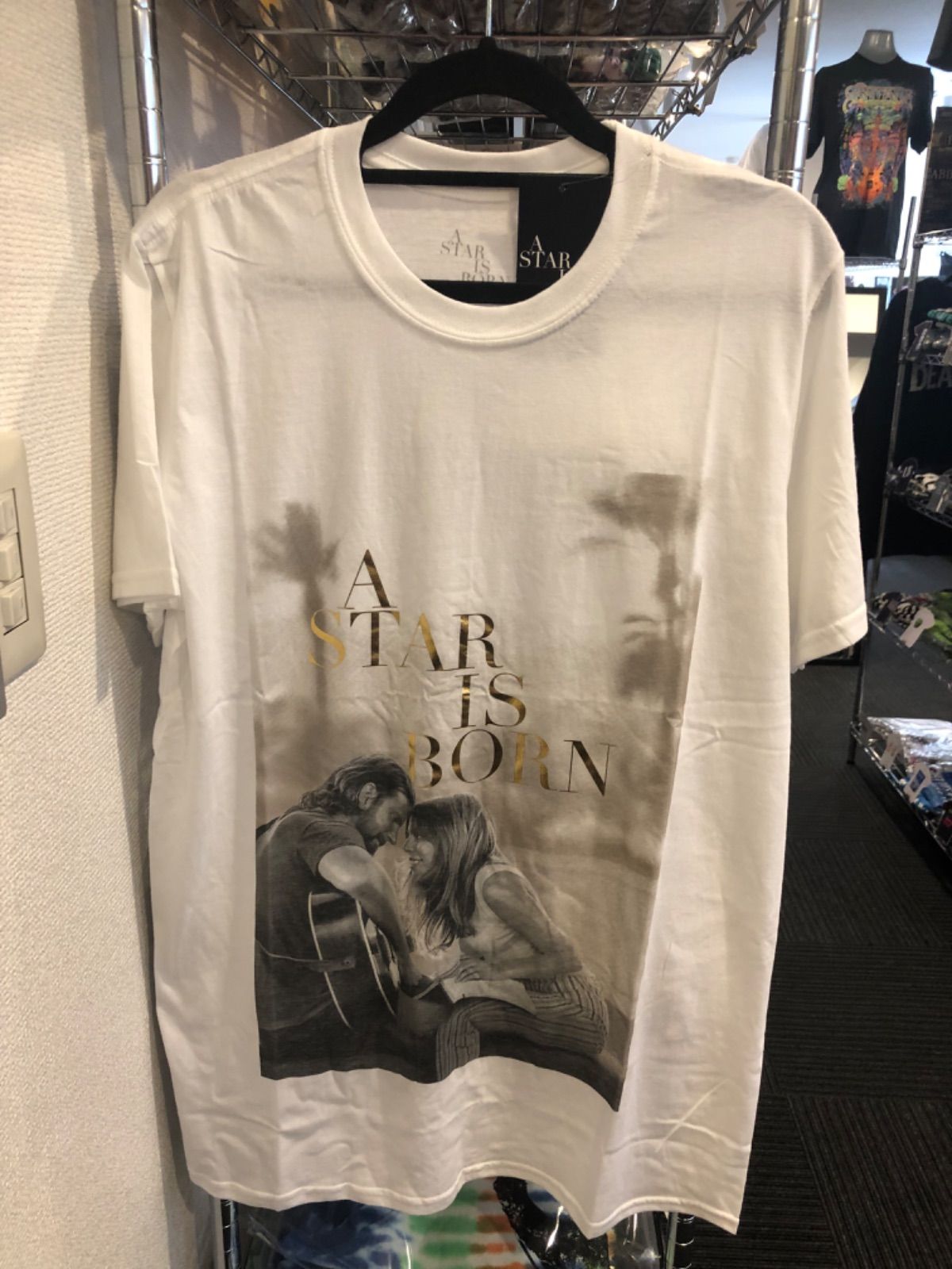 A Star Is Born：Movie Poster Tシャツ - メルカリ