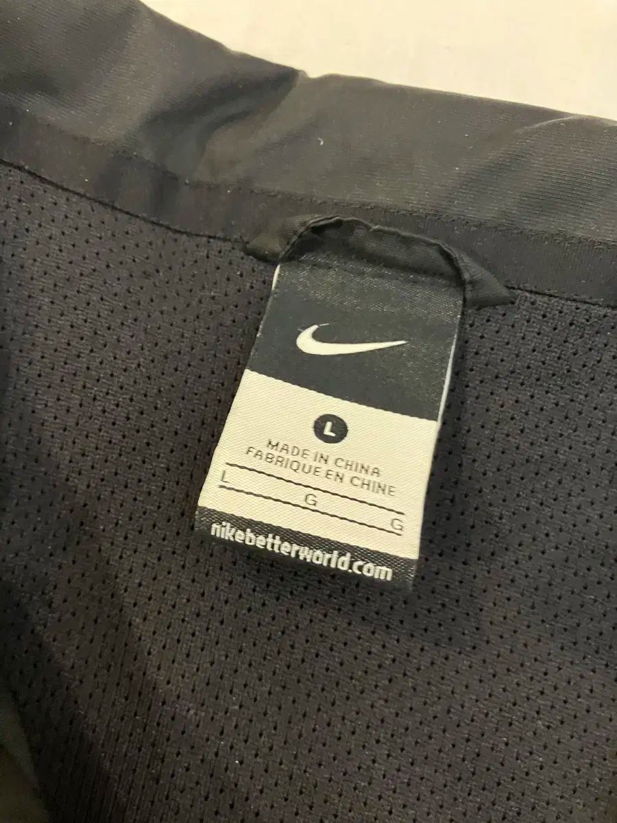 サマーセール開催中！ 必須アイテム NIKE ナイキ 11 ー 12 マンＵ ウィンドブレーカー ブラック