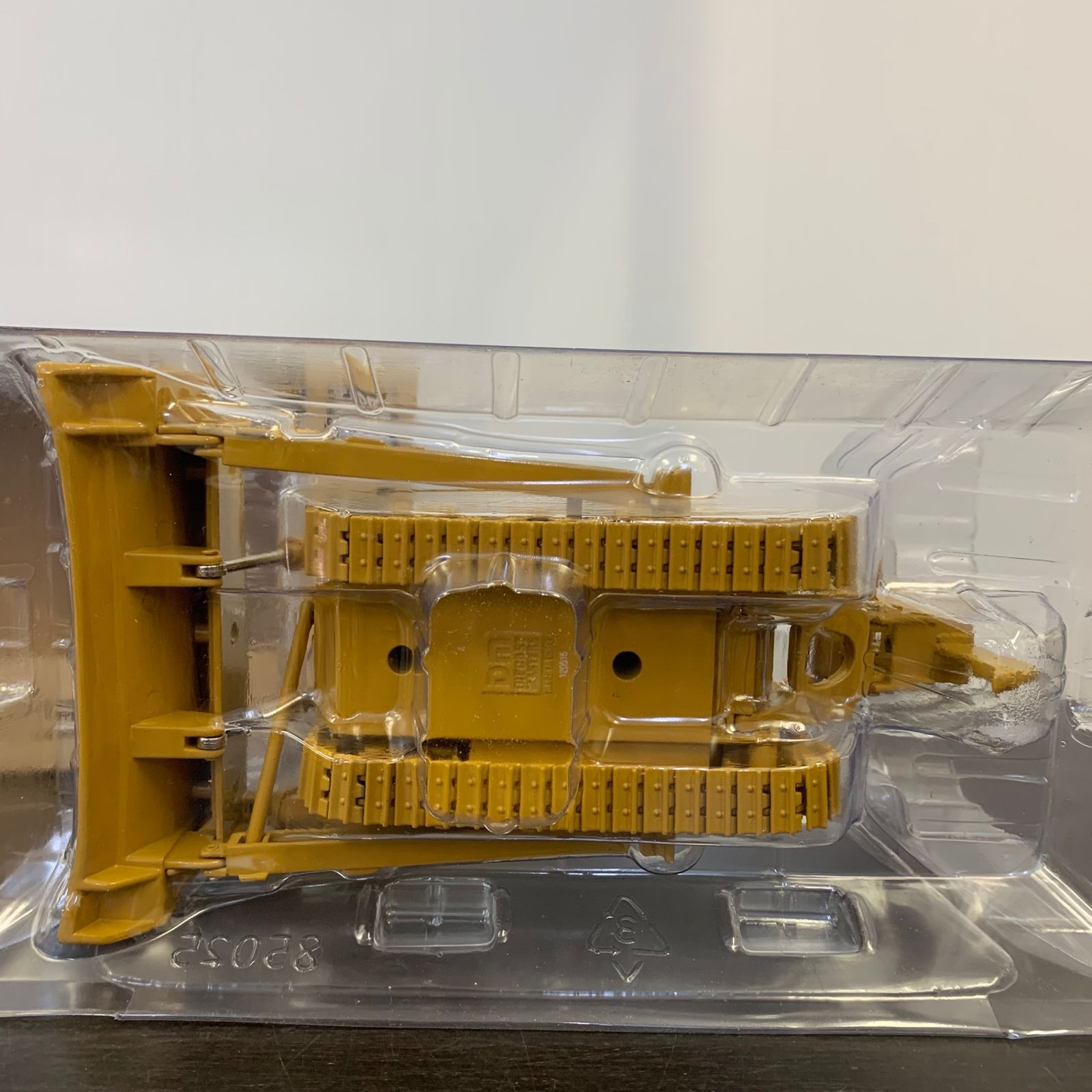 ダイキャストマスターズCATD11RTRACK重機モデルカーミニカーブルドーザー ダイキャストマスターズCATD11RTRACK重機モデルカーミニカー