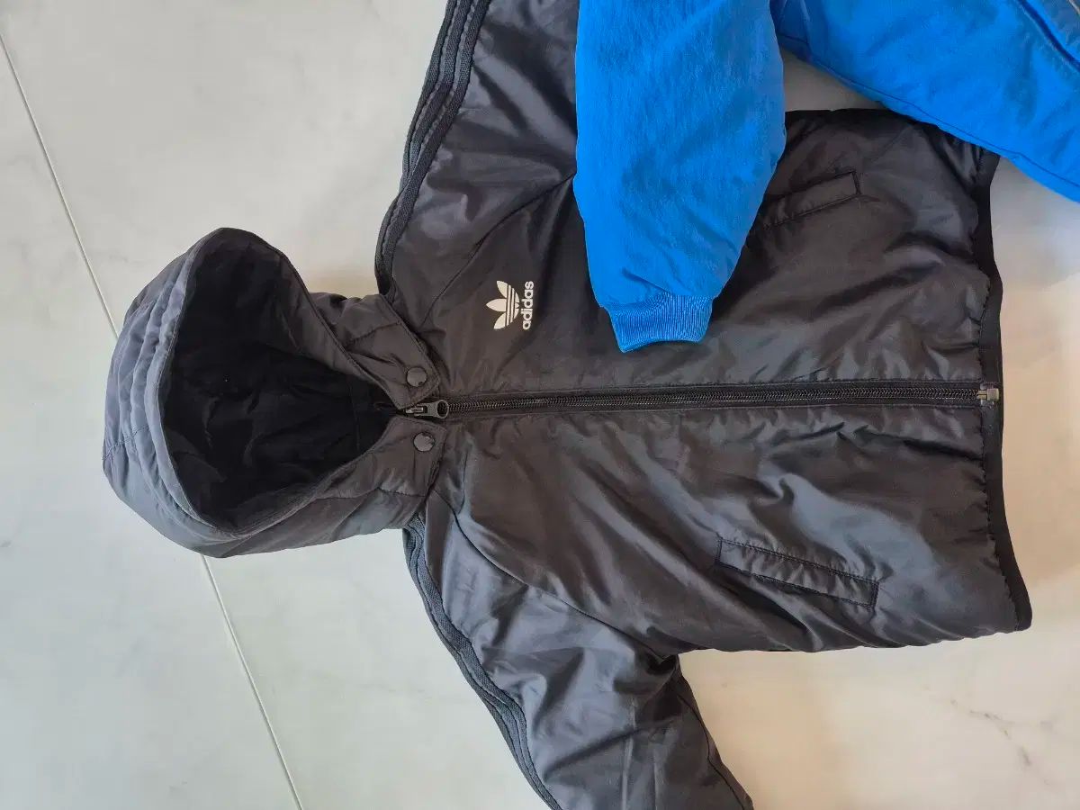 adidas アディダス トゥイーン 離乳する 赤ちゃん ダウン ブルゾン ブルー|ブラック