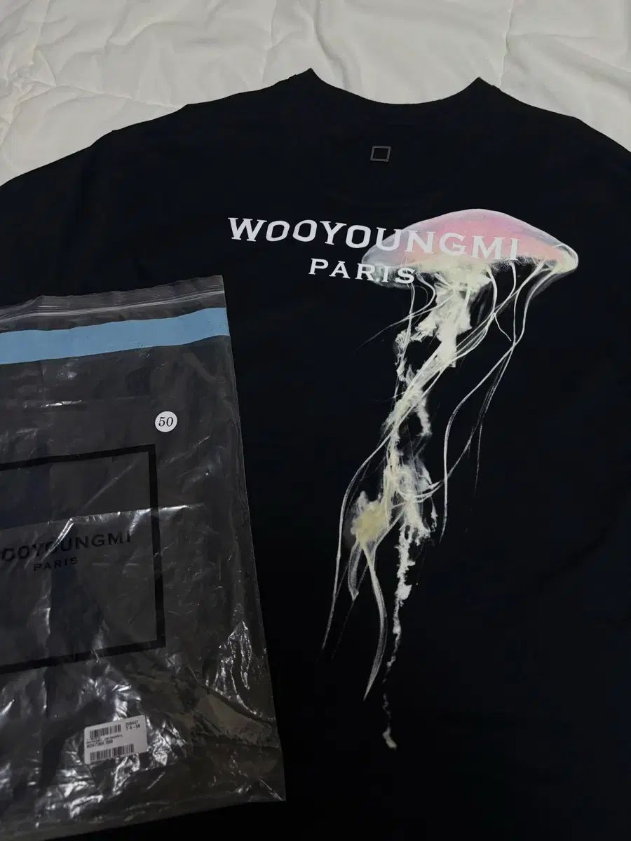 ☆韓国人気☆シャンデリア グラフィック Tシャツ/WOOYOUNGMI☆ 正規品 24ss WOOYOUNGMI(ウーヨンミ) クラゲ 半袖Tシャツ 50