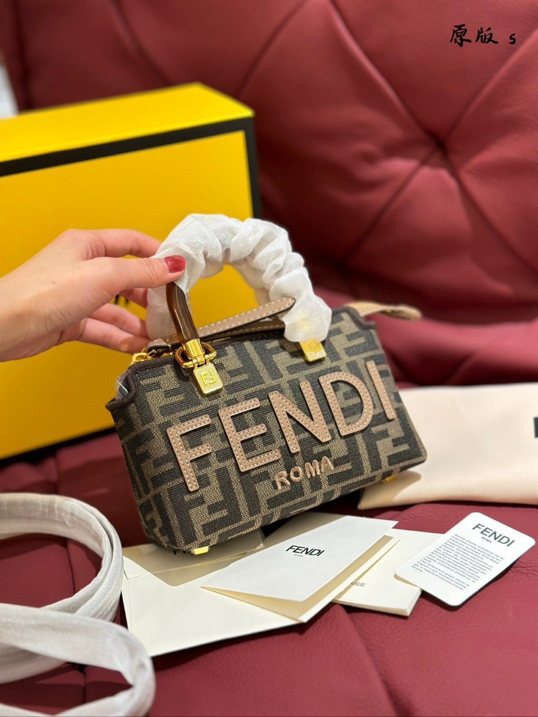 0927-288 フェンディ ズッキーノ アクセサリーポーチ ショルダーバッグ