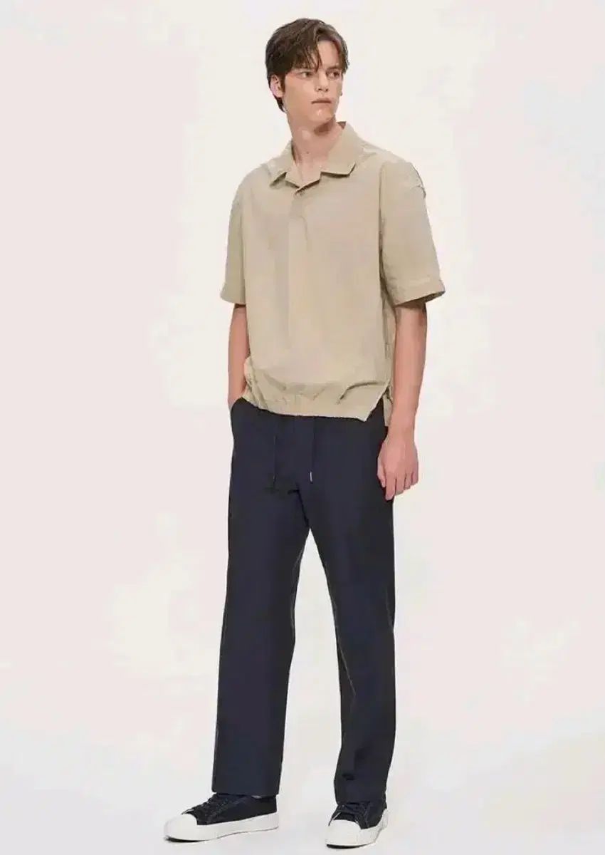 （ 105 ） SYSTEM homme(システムオム) シャカシャカ素材 オープン カラー ゴム ヘム トップス ショートスリーブ-ライトベージュ