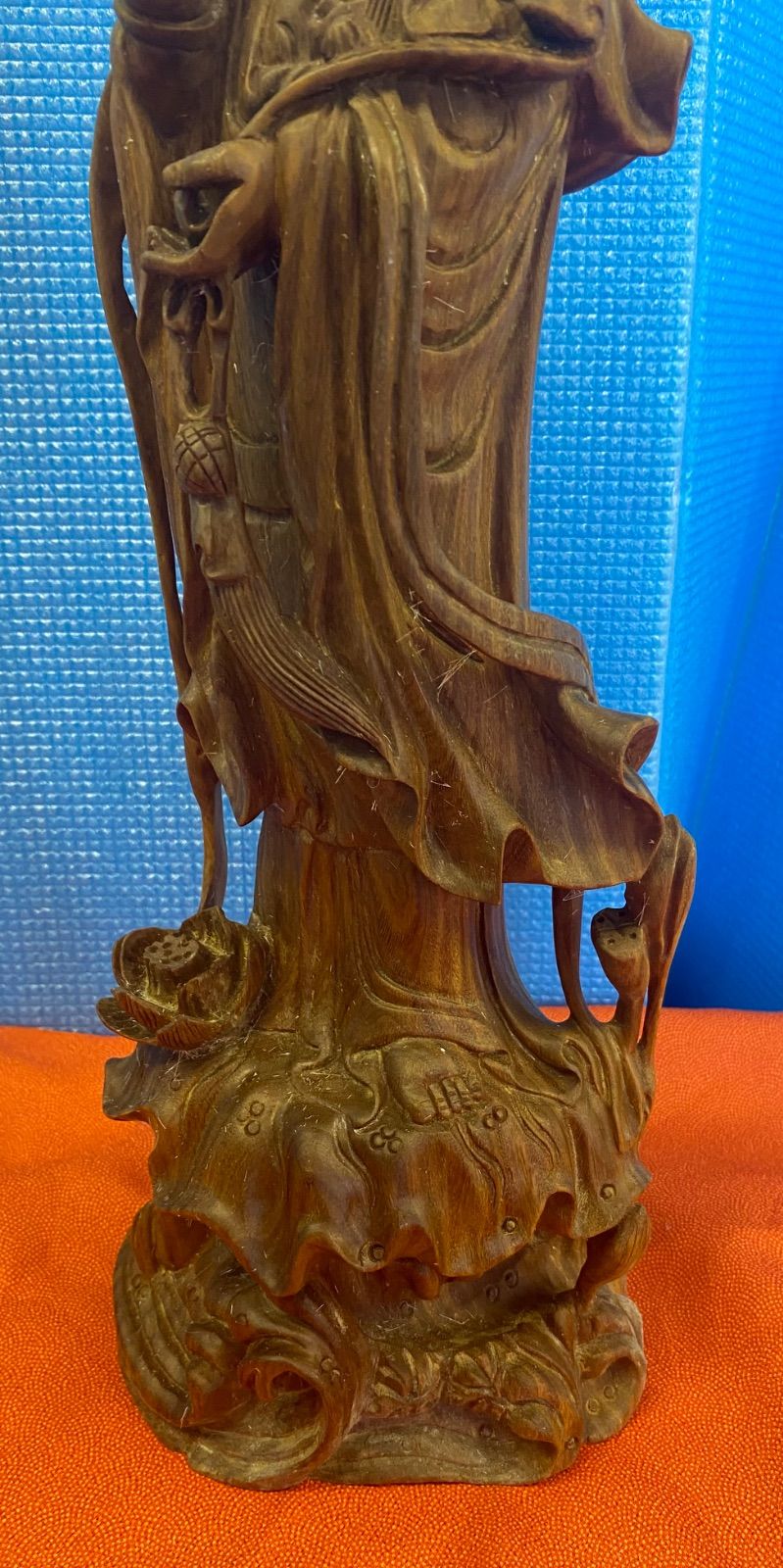 精巧な彫刻如意持て観音様　宝石の木（緑檀）彫刻　一刀彫り　仏像　木彫り 精巧な彫刻如意持て観音様 宝石の木（緑檀）彫刻 一刀彫り 仏像