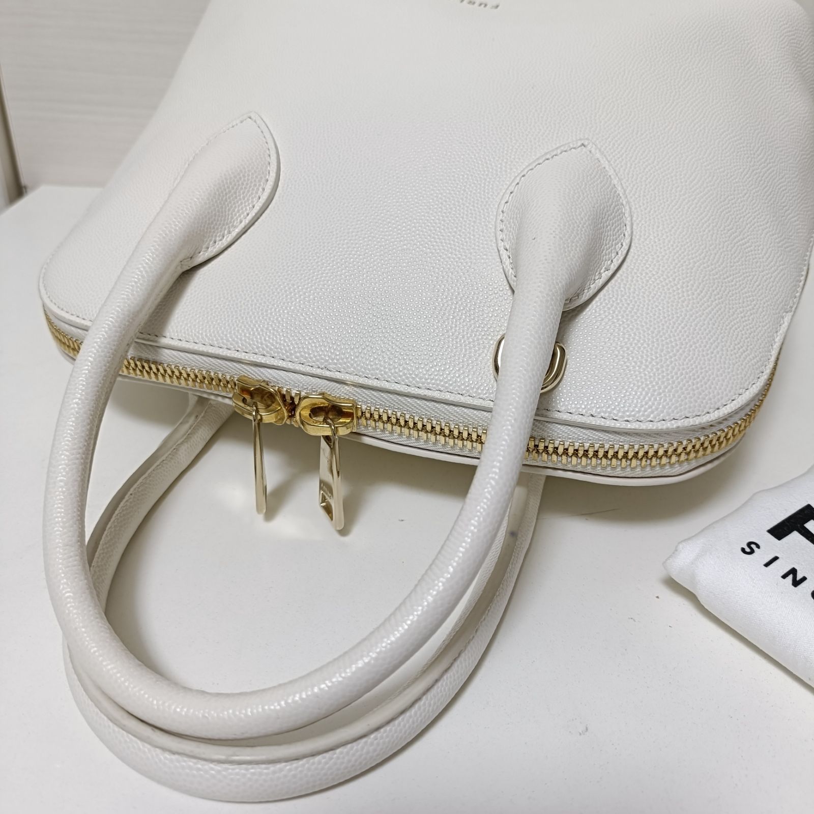 レディースファッション 【極美品】FURLA チェーンショルダーバッグ 
