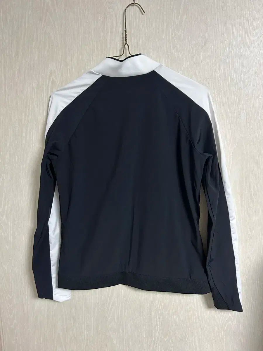 Titleist タイトリスト ブラック|ホワイト ゴルフ ウィンドブレーカー レディース S 販売